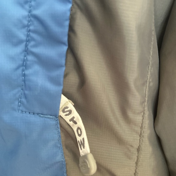 The North Face Womens Jacket Size Medium Blue Stow Pocket Packable Lightweight - Picture 9 of 10